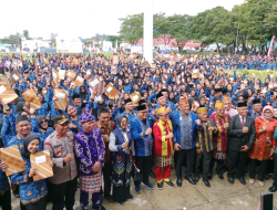 Peringati Hardiknas, Harmin Ramba Berikan Fasilitas Sepeda Motor Kepada Tenaga Pendidik