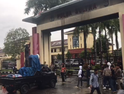 Aksi Unjuk Rasa GAT Institute di Polda Sultra, Tuntut Penangkapan Pengusaha YC